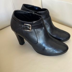 Lauren Ralph Lauren Maleah Heeled Ankle Boots. Sz 6.5 B